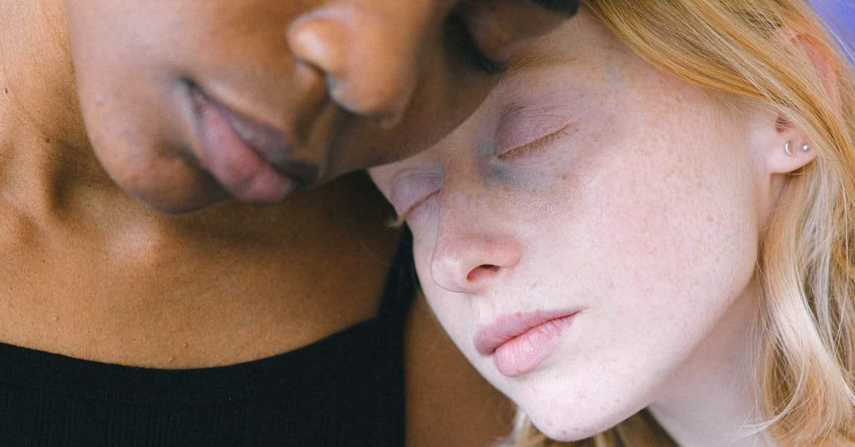 Americans and Shrimp Heads - Heads of Interracial Women Leaning on Each Other Americans and Shrimp Heads - Heads of Interracial Women Leaning on Each Other