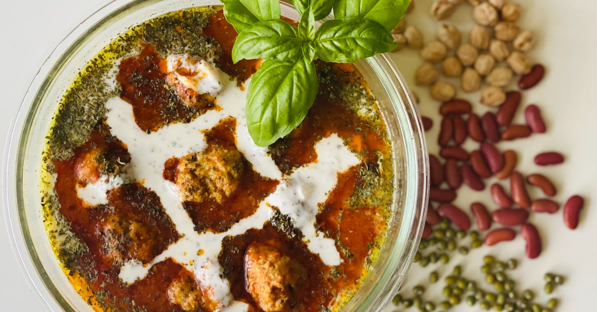 BBQ-style baked beans without mustard? - Baked Meatballs Dish in a Bowl BBQ-style baked beans without mustard? - Baked Meatballs Dish in a Bowl