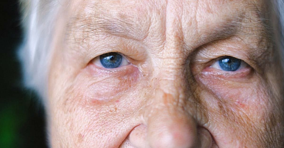 Better kinds of knives for elderly persons? - Crop elderly woman with blue eyes Better kinds of knives for elderly persons? - Crop elderly woman with blue eyes