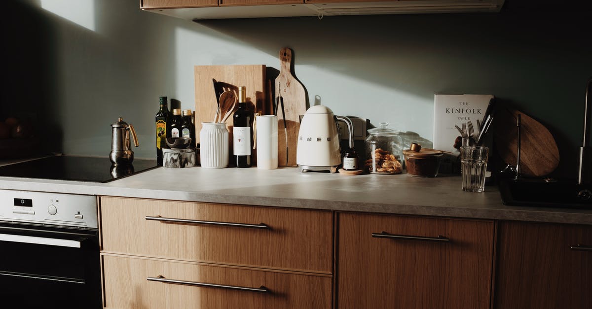 Can I keep mulled wine on the stove for longer - White Electric Kettle on Kitchen Counter Can I keep mulled wine on the stove for longer - White Electric Kettle on Kitchen Counter