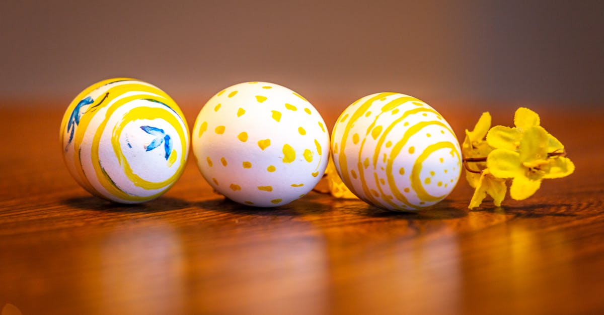 Can I leave Easter side dishes in a closed (off) oven for three hours safely? [closed] - White and Yellow Egg on Brown Wooden Table