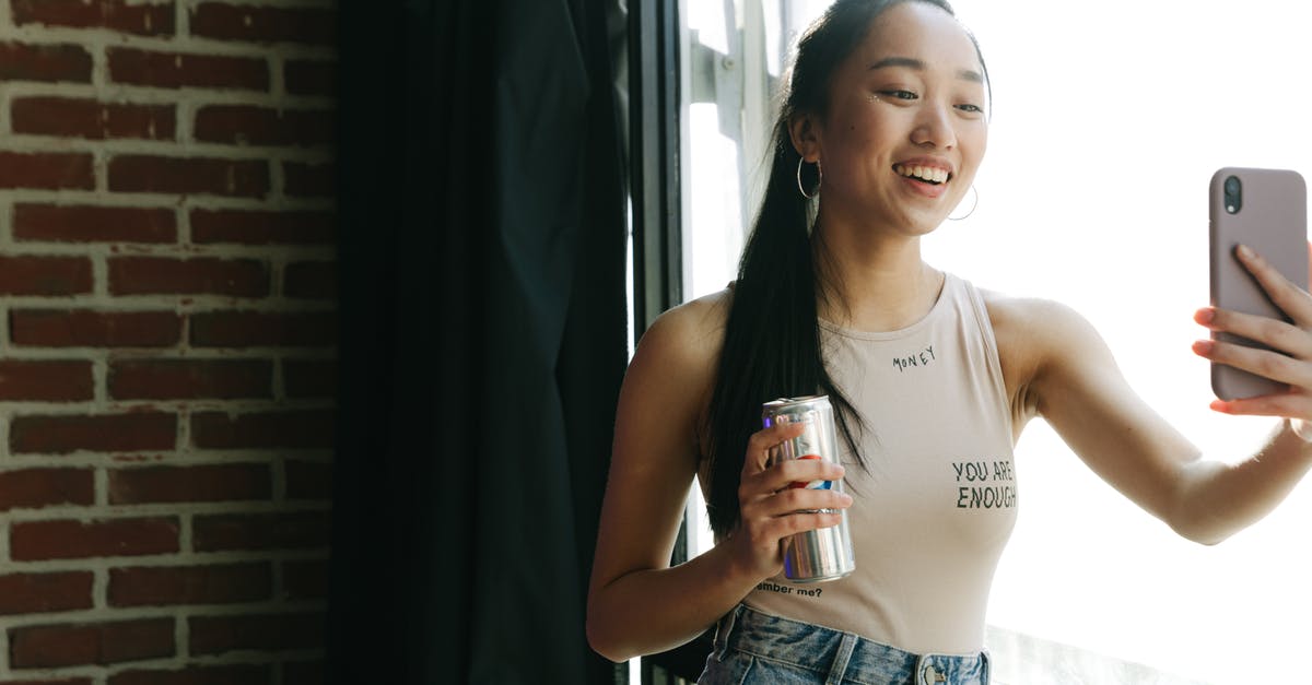 Can I refreeze defrosted crumb topping? -
A Vlogger in a Tank Top Using Her Smartphone Can I refreeze defrosted crumb topping? -
A Vlogger in a Tank Top Using Her Smartphone
