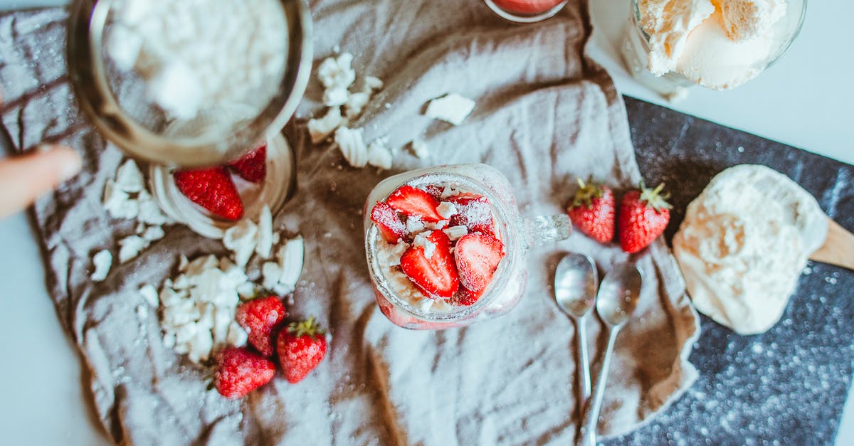 Can I refreeze defrosted crumb topping? - Delicious strawberry dessert on napkin Can I refreeze defrosted crumb topping? - Delicious strawberry dessert on napkin