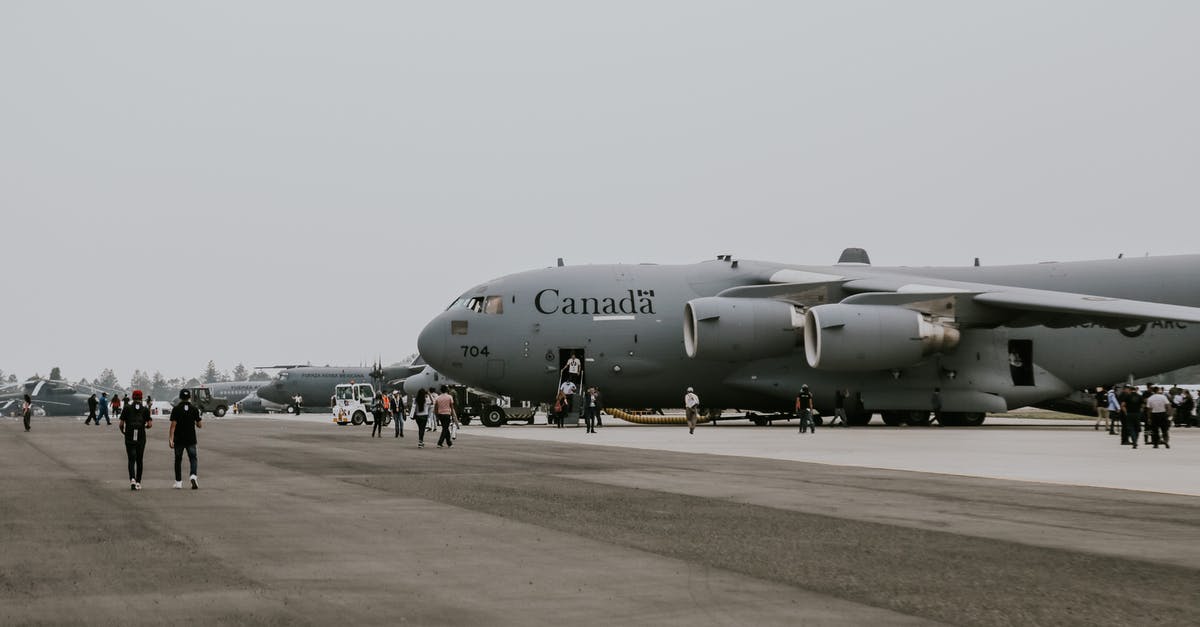 Canadian meat/fat "candy" - Canadian C-17 Transport Plane Standing on Tarmac Canadian meat/fat "candy" - Canadian C-17 Transport Plane Standing on Tarmac
