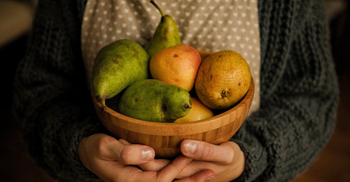 Can/do apples and pears ripen? - Hands Holding Bowl with Fruits Can/do apples and pears ripen? - Hands Holding Bowl with Fruits