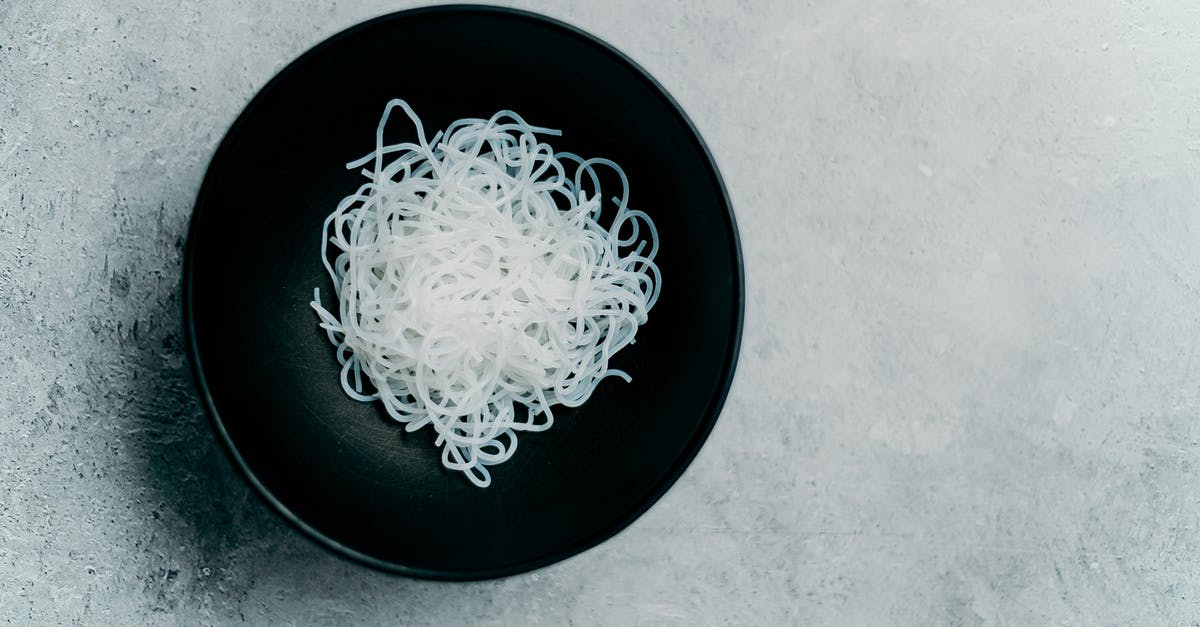 Chinese rice vermicelli tastes of chemicals - Photo Of Noodles On Bowl Chinese rice vermicelli tastes of chemicals - Photo Of Noodles On Bowl