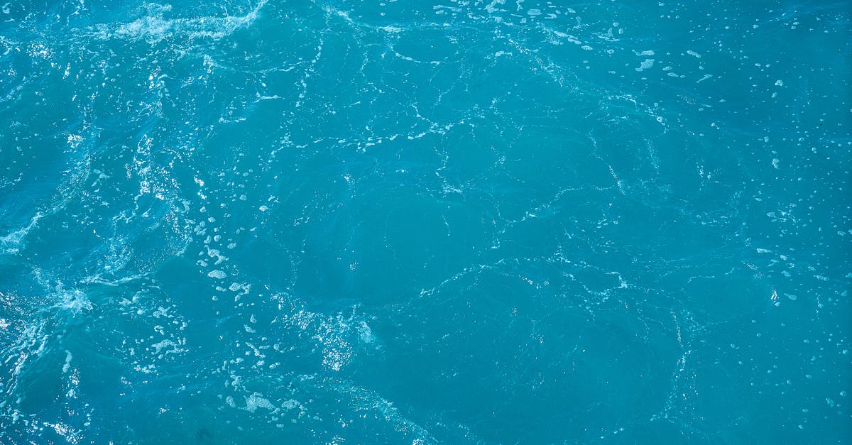 Clear cauliflower and blue cheese soup - how to get it clear - Close-up Photo of Blue Body of Water Clear cauliflower and blue cheese soup - how to get it clear - Close-up Photo of Blue Body of Water