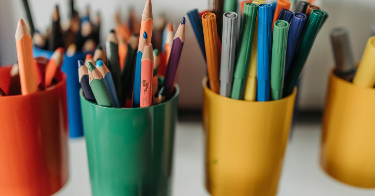Coloring ham green - Coloring Pencils in Green and Yellow Containers