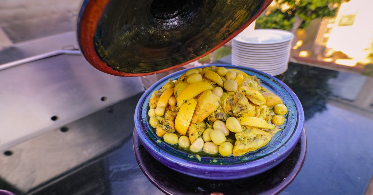 Cooking fruits with hot sauces - Yellow Corn Cooking fruits with hot sauces - Yellow Corn