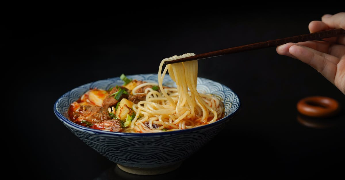 Cooking pasta in a water boiler - Cooked Ramen