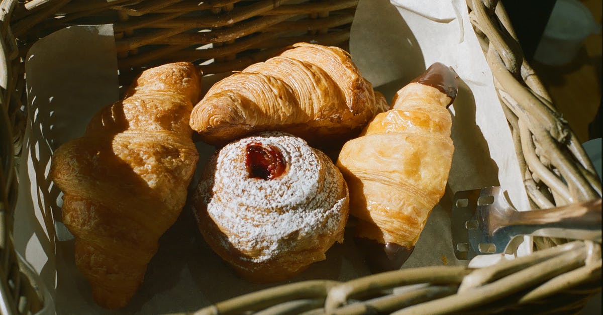 Croissant baking temperature - Three Crossini on Brown Wicker Basket Croissant baking temperature - Three Crossini on Brown Wicker Basket