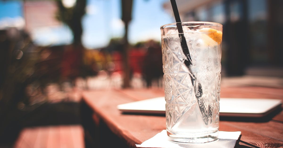 Does gin "bruise"? - Clear Drinking Glass Does gin "bruise"? - Clear Drinking Glass