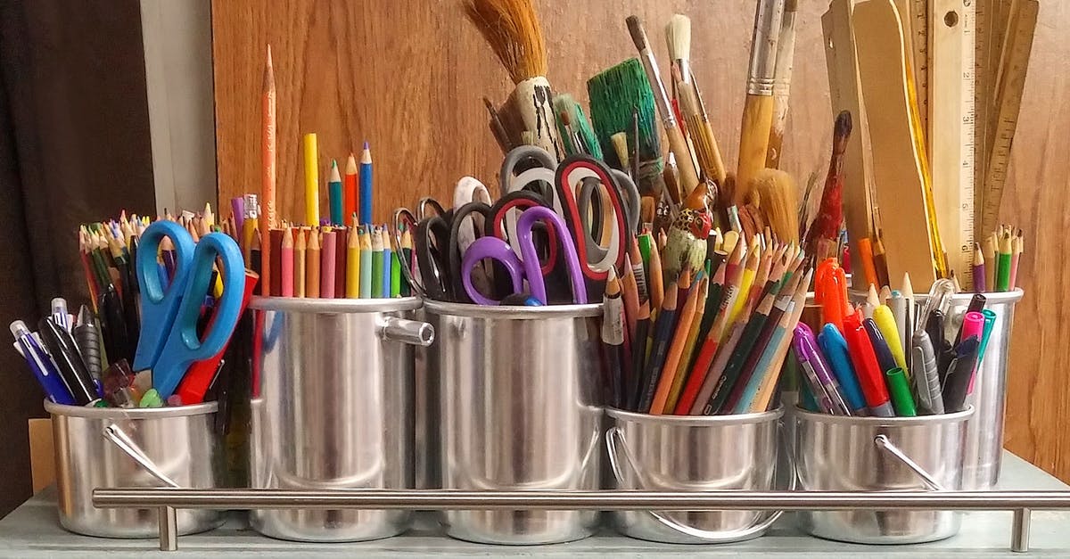 Edible painting pens and biscuits - Pencils in Stainless Steel Bucket Edible painting pens and biscuits - Pencils in Stainless Steel Bucket