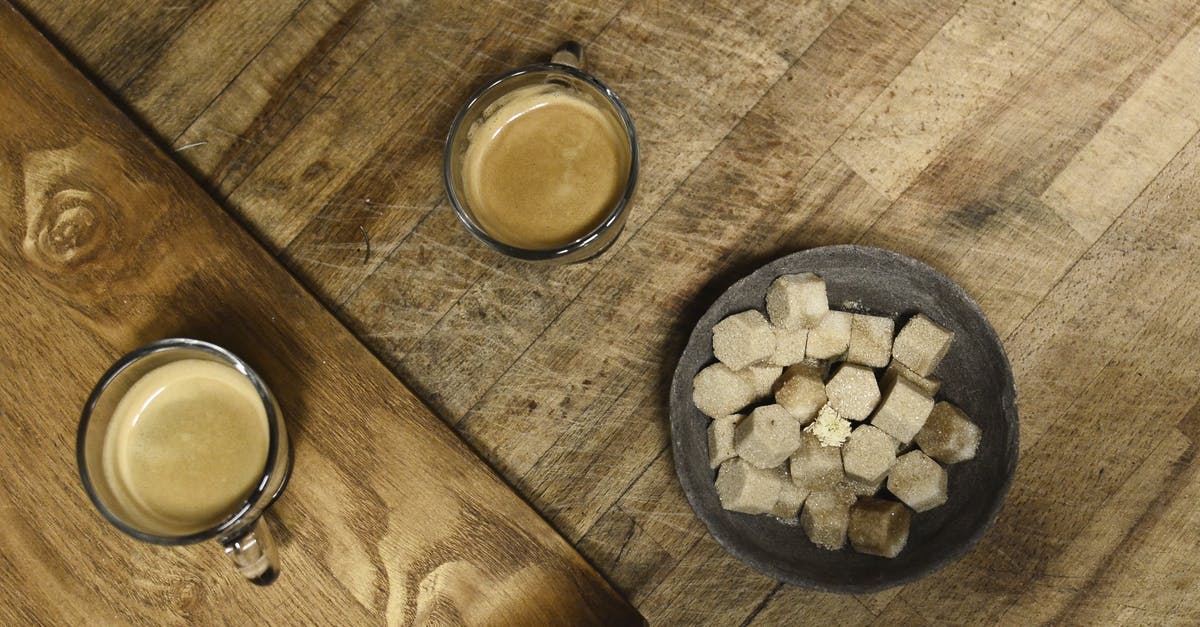 Flavour espresso with vanilla without adding sugar or other sweetener? - Close-Up Shot of Cups of Coffee beside Sugar Flavour espresso with vanilla without adding sugar or other sweetener? - Close-Up Shot of Cups of Coffee beside Sugar