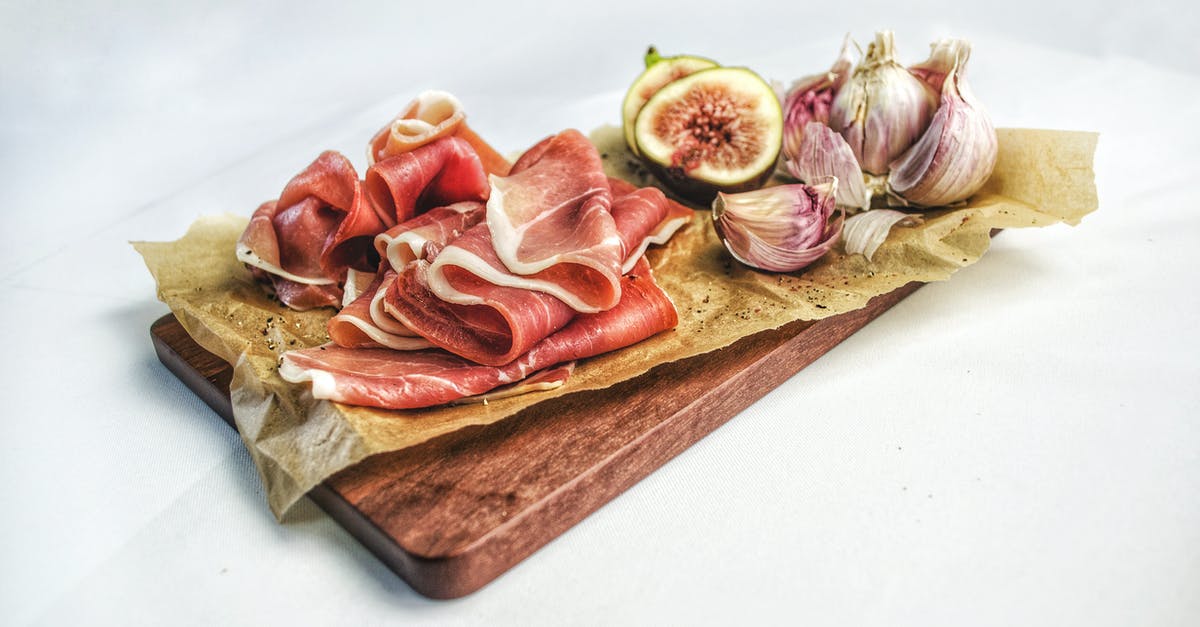 Garlic Cloves Size Differentiation - Bacon, Fig Fruit and Garlic Cloves Garlic Cloves Size Differentiation - Bacon, Fig Fruit and Garlic Cloves