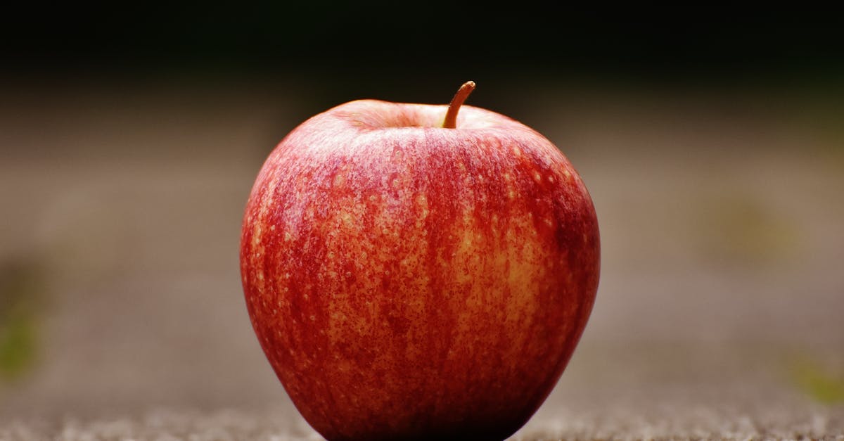 Ground beef smells slightly sweet? - Shallow Focus Photography of Red Apple on Gray Pavement Ground beef smells slightly sweet? - Shallow Focus Photography of Red Apple on Gray Pavement