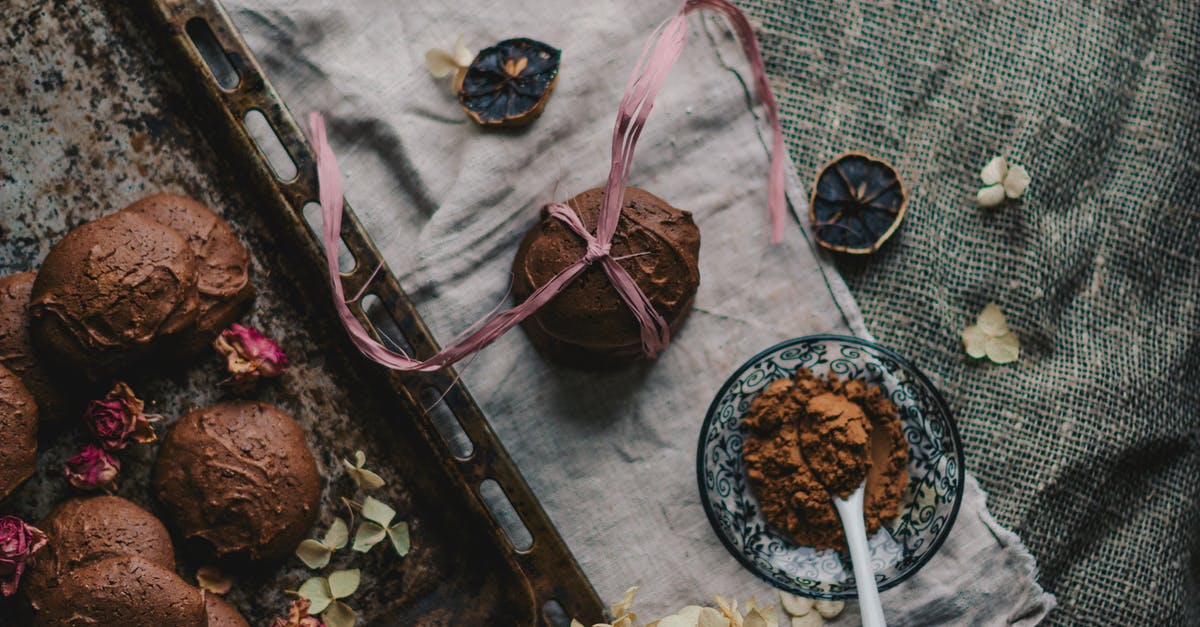 How can I make cookies less dry and crumbly? - Photo Of Chocolate Cookie On Piece Of Fabric How can I make cookies less dry and crumbly? - Photo Of Chocolate Cookie On Piece Of Fabric