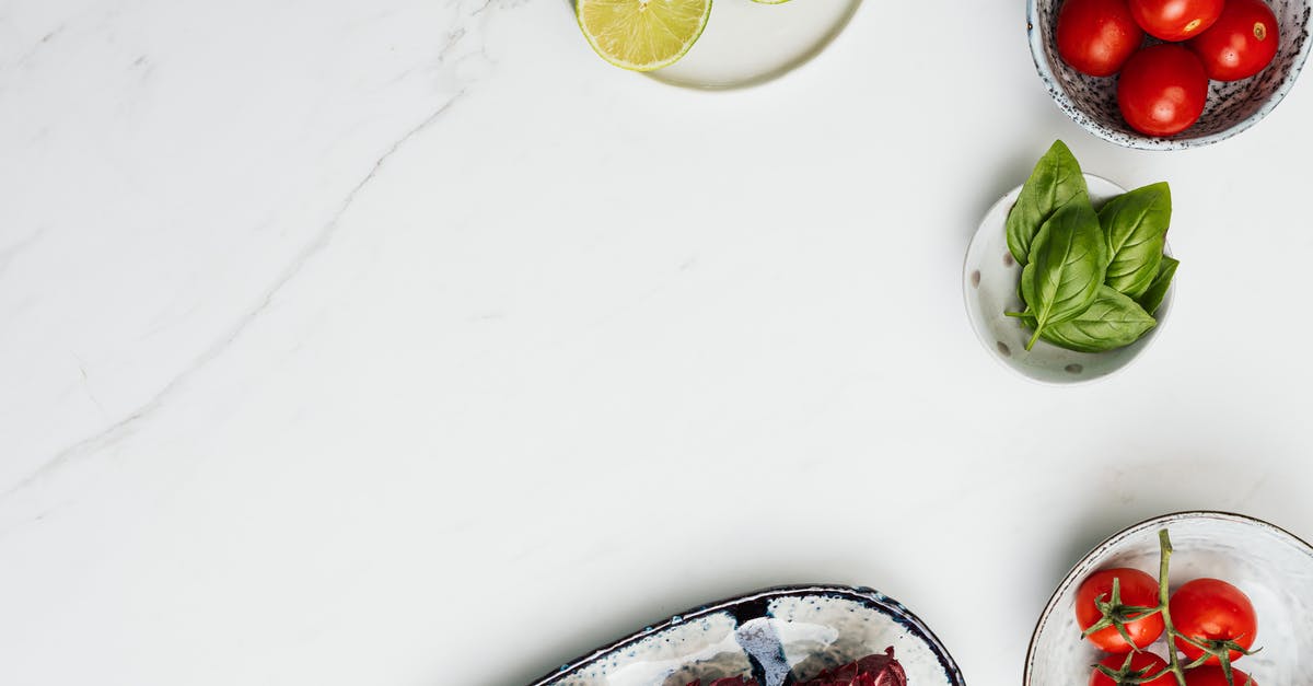 How can I tell which limes have the most juice? - Sliced Lemon on White Table How can I tell which limes have the most juice? - Sliced Lemon on White Table