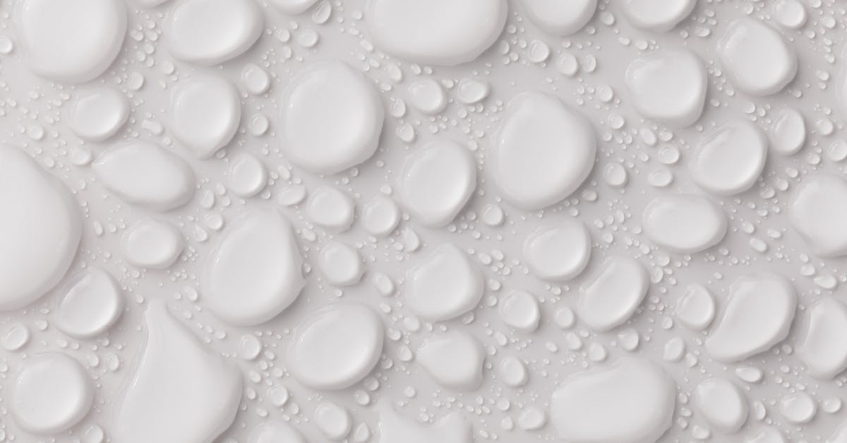 How do I achieve a light and even 'dusting' of paprika? - Abstract background with white glassy drops How do I achieve a light and even 'dusting' of paprika? - Abstract background with white glassy drops
