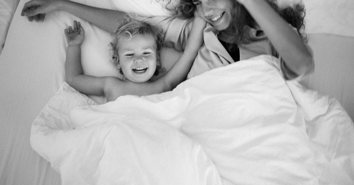 How do I avoid microwave-safe covers melting in the microwave? - Woman and her Son Lying in Bed and Laughing How do I avoid microwave-safe covers melting in the microwave? - Woman and her Son Lying in Bed and Laughing
