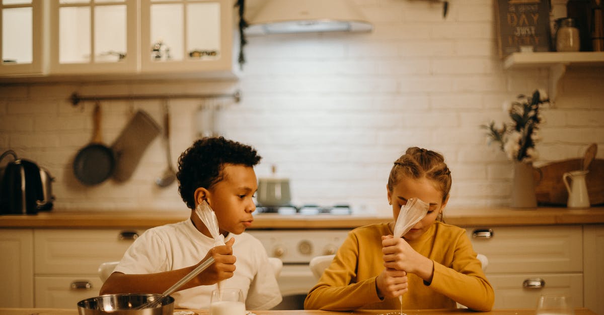 How do I practice piping icing without wasting icing and money? - Two Kids Putting Cream on Pastry How do I practice piping icing without wasting icing and money? - Two Kids Putting Cream on Pastry