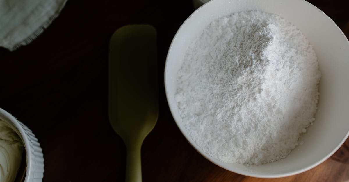 How do the ingredients in baking powder work? - Powder Flour on White Ceramic Bowl How do the ingredients in baking powder work? - Powder Flour on White Ceramic Bowl