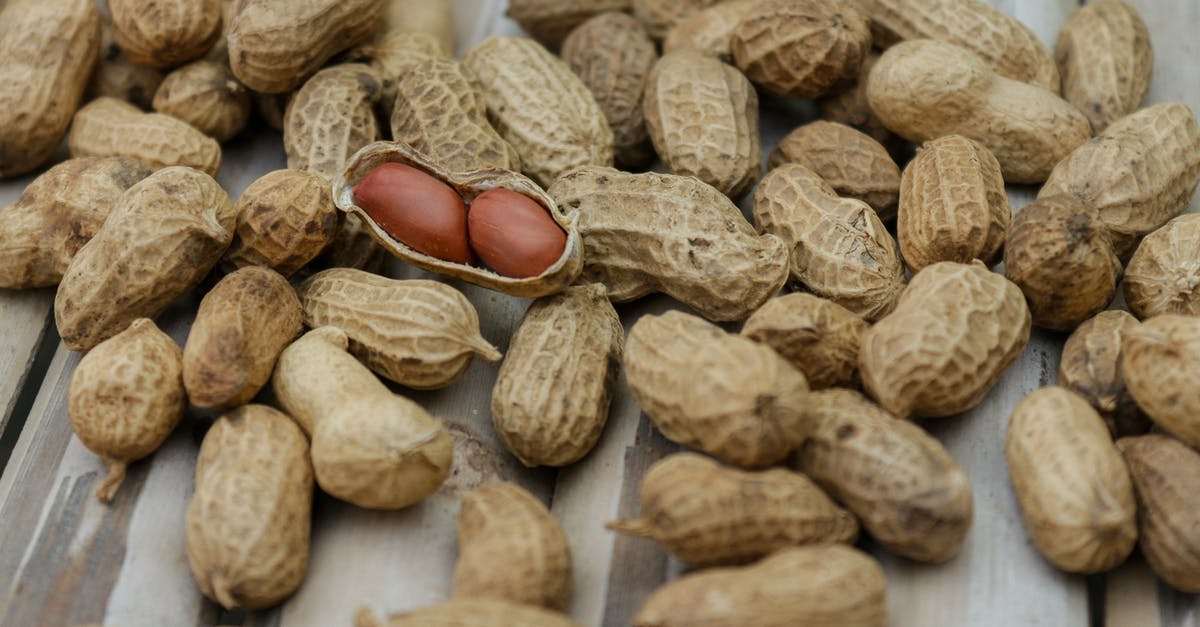 How do you shell groundnuts (peanuts) without breaking their kernels? - Close Up Photo of Peanuts How do you shell groundnuts (peanuts) without breaking their kernels? - Close Up Photo of Peanuts