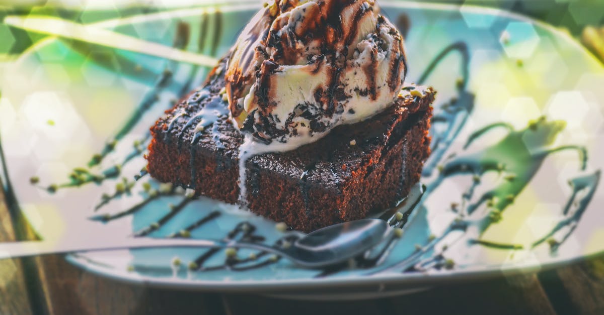 How do you test a cake or brownie with a toothpick? - Chocolate Cake With Cream on Top How do you test a cake or brownie with a toothpick? - Chocolate Cake With Cream on Top