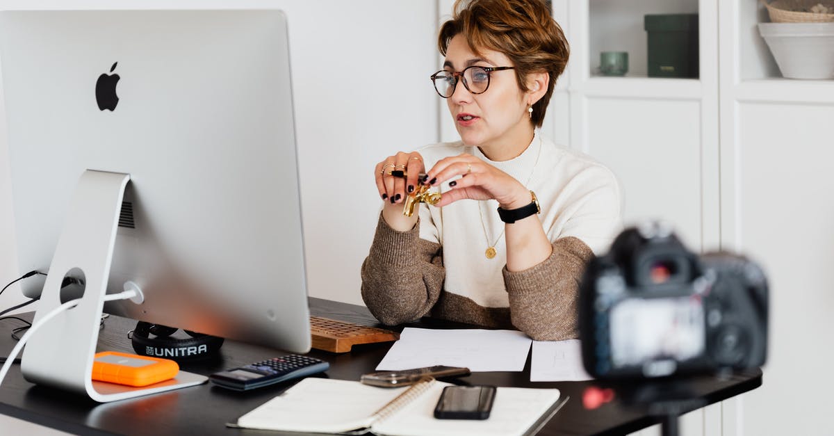 How does gelatin interact with grease (fat)? - Confident elegant lady in eyeglasses hosting webinar How does gelatin interact with grease (fat)? - Confident elegant lady in eyeglasses hosting webinar
