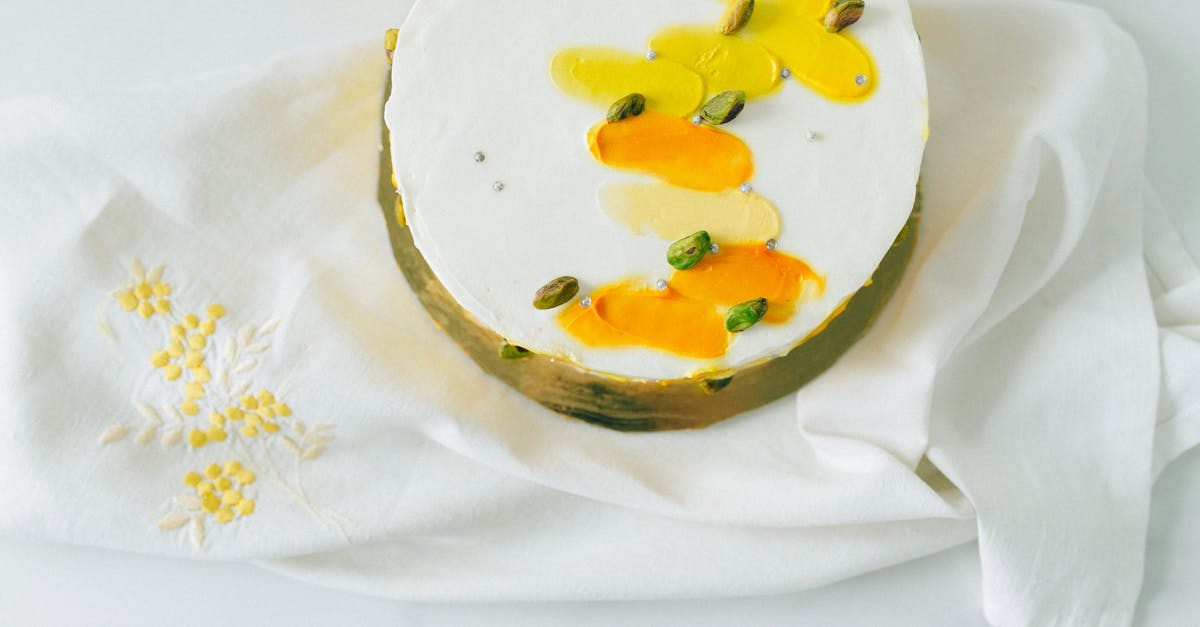 How does pudding make cake moister? - White and Yellow Pistachio Cake How does pudding make cake moister? - White and Yellow Pistachio Cake