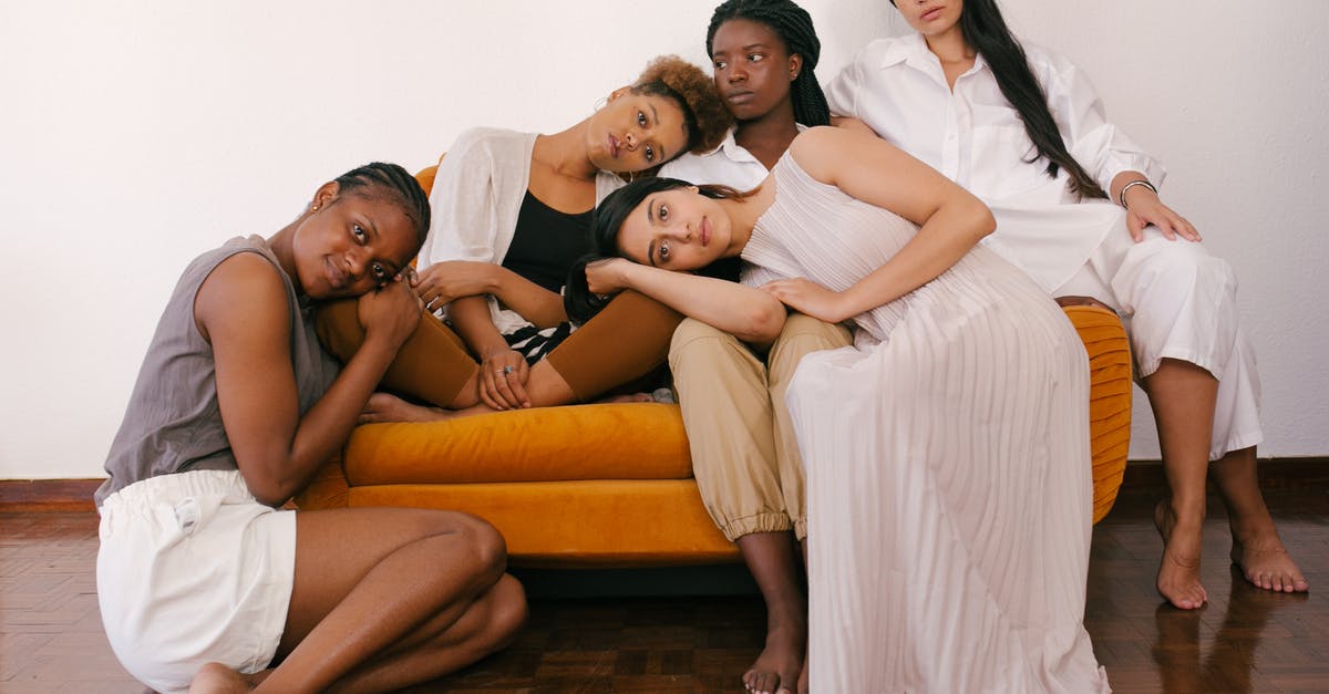 How does thermal shock affect pans made of different materials? - Photo of Women Sitting on Orange Sofa How does thermal shock affect pans made of different materials? - Photo of Women Sitting on Orange Sofa