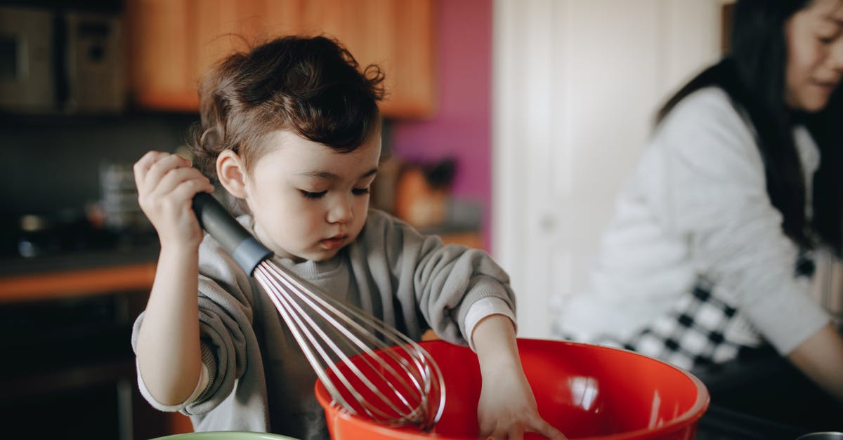 How is baby bok choy cooked in Shanghai? - A Child Baking In The Kitchen With Her Mom How is baby bok choy cooked in Shanghai? - A Child Baking In The Kitchen With Her Mom