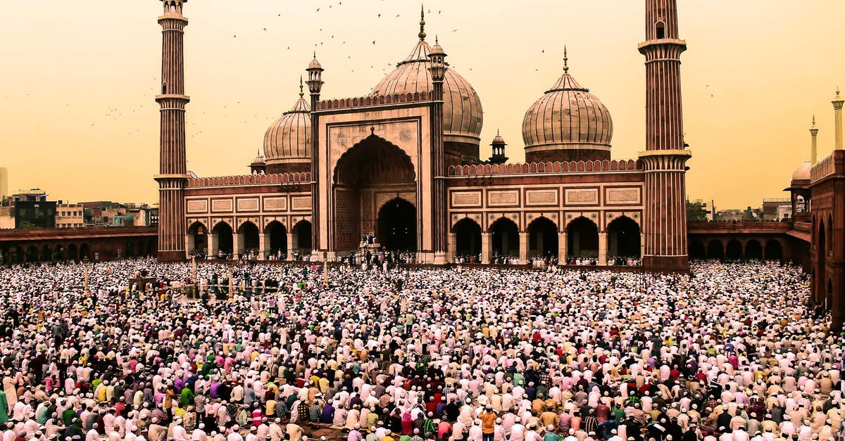 How much does a 2 1/2 square of graham crackers weigh - Photo Of Crowd Of People Gathering Near Jama Masjid, Delhi How much does a 2 1/2 square of graham crackers weigh - Photo Of Crowd Of People Gathering Near Jama Masjid, Delhi
