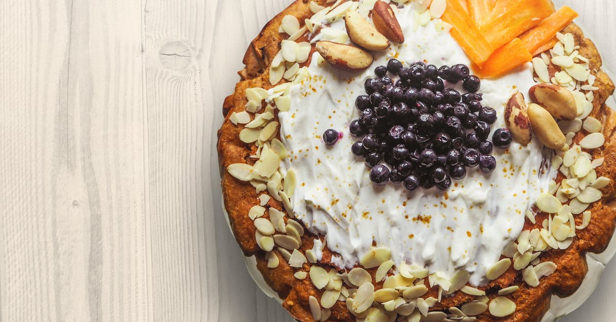How to cook good "arepas"? - Pastry With Nuts Sliced Mangoes and Blackberries on Top How to cook good "arepas"? - Pastry With Nuts Sliced Mangoes and Blackberries on Top