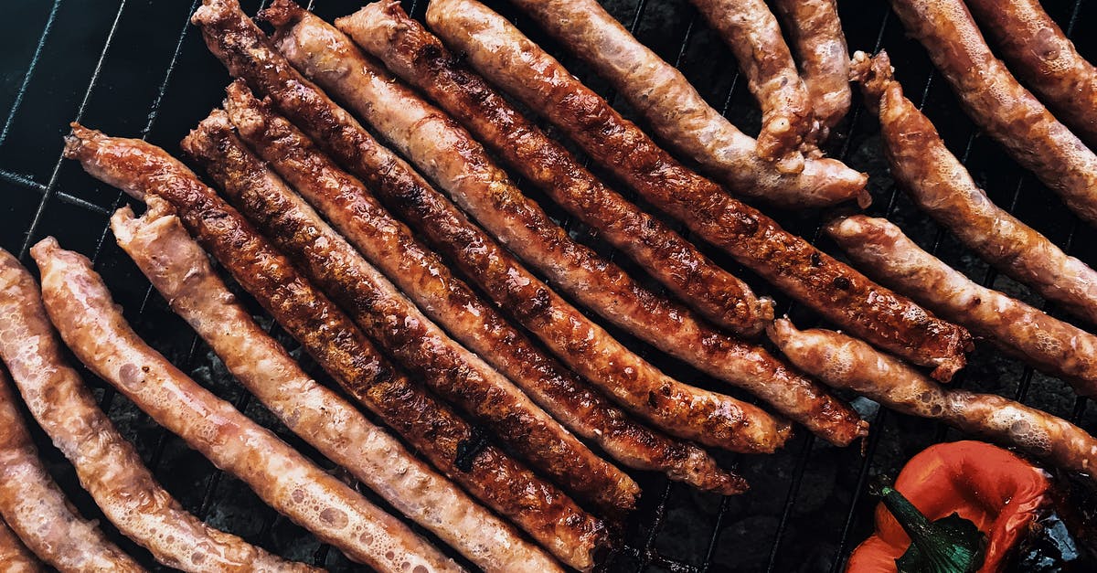 How to fry Italian sausages without producing so much smoke? - Aromatic roasting sausages on barbecue grid How to fry Italian sausages without producing so much smoke? - Aromatic roasting sausages on barbecue grid