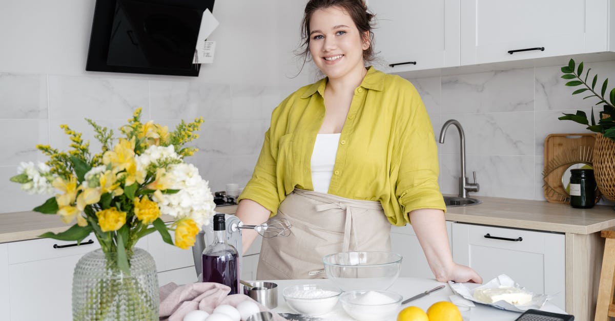 How to get flour quesadilla light and crispy? - Smiling housewife with ingredients on table