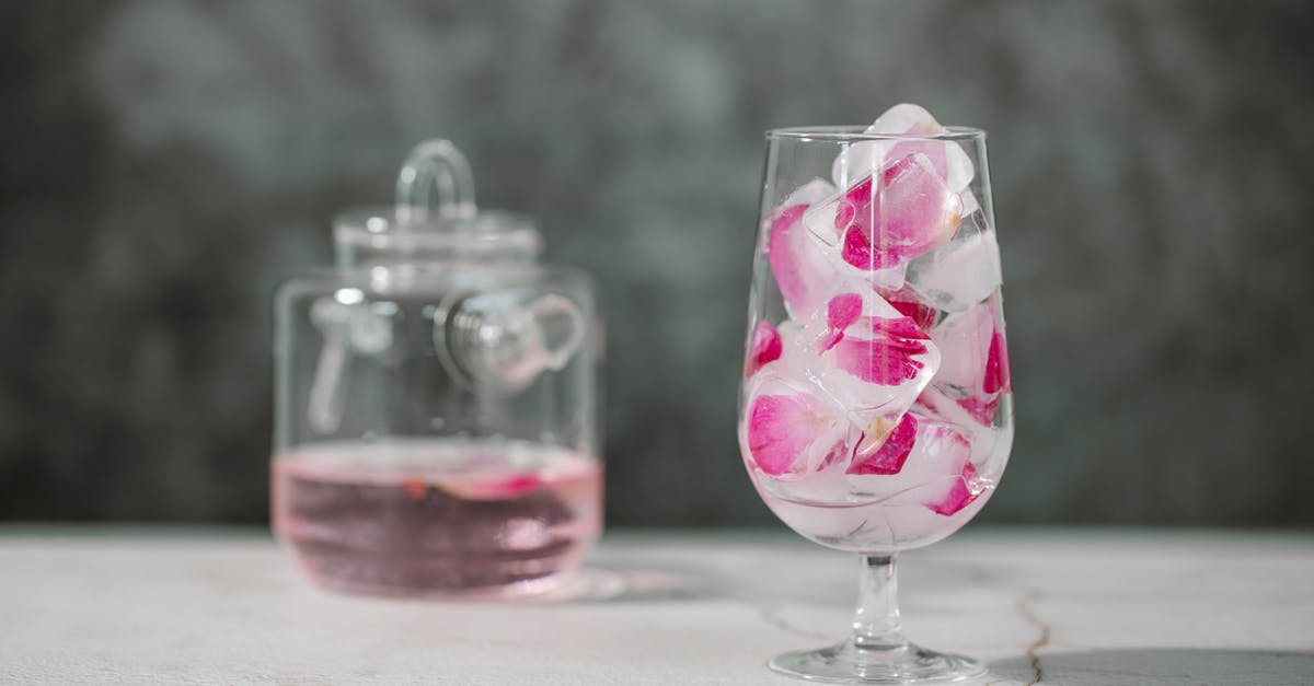 How to keep frozen beans soft? - Glass with ice cubes and rose petals How to keep frozen beans soft? - Glass with ice cubes and rose petals
