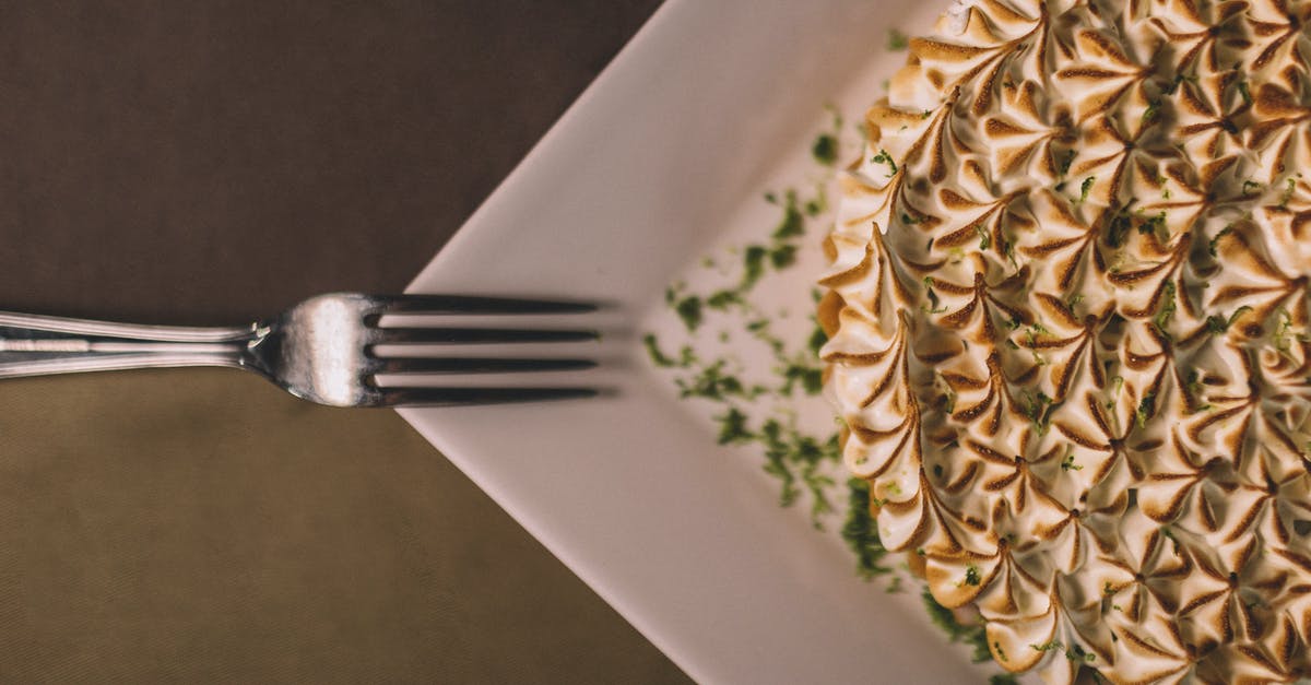 How to make a meringue cake layer that is not cracked? - Gray Stainless Steel Fork How to make a meringue cake layer that is not cracked? - Gray Stainless Steel Fork