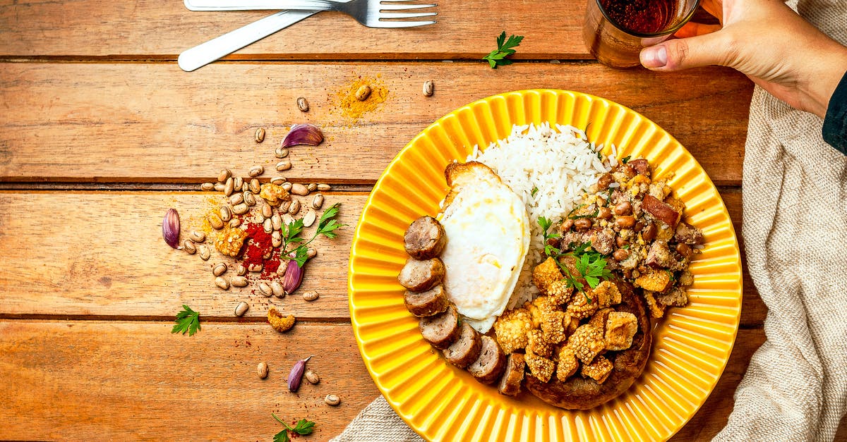 How to make rice crispy treats with no marshmallows, eggs or gelaten [duplicate] - Crop unrecognizable person sitting at table with delicious food