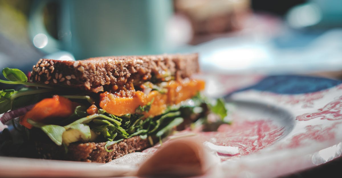 How to mix ingredients in bread machine? - Delicious vegetarian sandwich with mixed leaves and tomatoes How to mix ingredients in bread machine? - Delicious vegetarian sandwich with mixed leaves and tomatoes