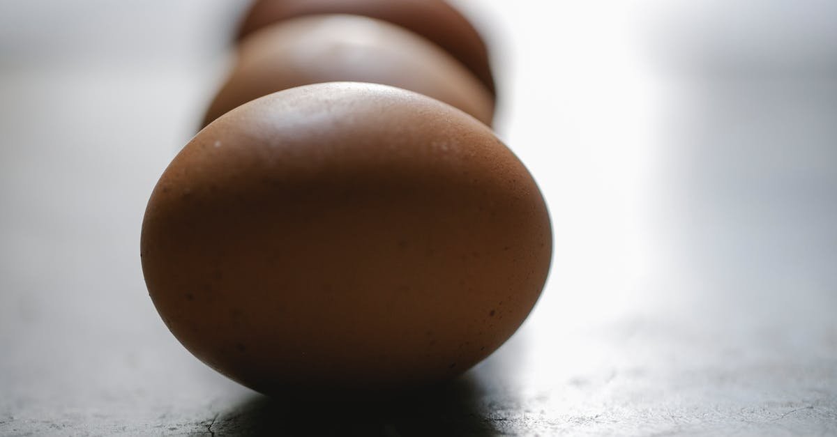 How to properly brown cut-up chicken breast pieces? - Row of brown chicken eggs placed on table in kitchen How to properly brown cut-up chicken breast pieces? - Row of brown chicken eggs placed on table in kitchen