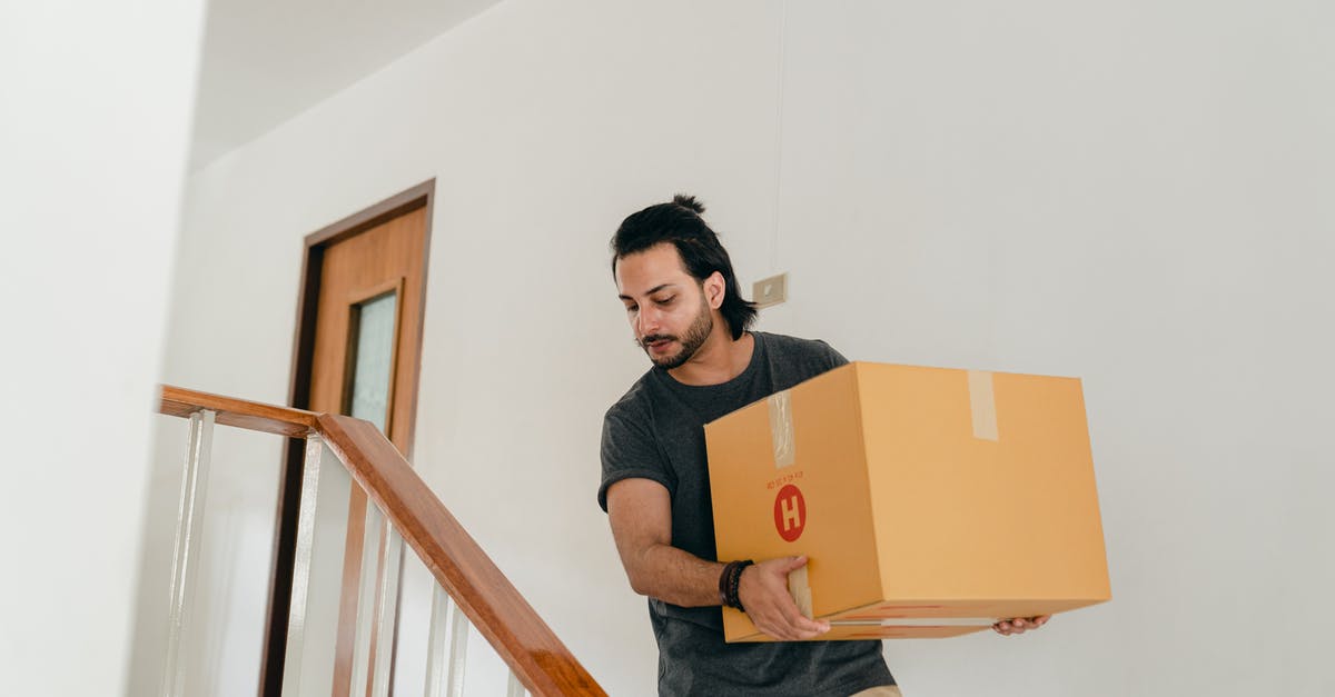 How to remove dirt from inside green/spring onions? - Adult man carrying box down stairs How to remove dirt from inside green/spring onions? - Adult man carrying box down stairs