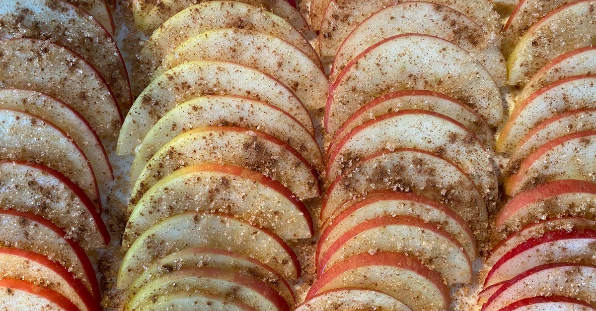How to replace sugar with dry fruit in a cake recipe? - Closeup of delicious homemade pie with rows of slices of apples covered with sugar and cinnamon How to replace sugar with dry fruit in a cake recipe? - Closeup of delicious homemade pie with rows of slices of apples covered with sugar and cinnamon