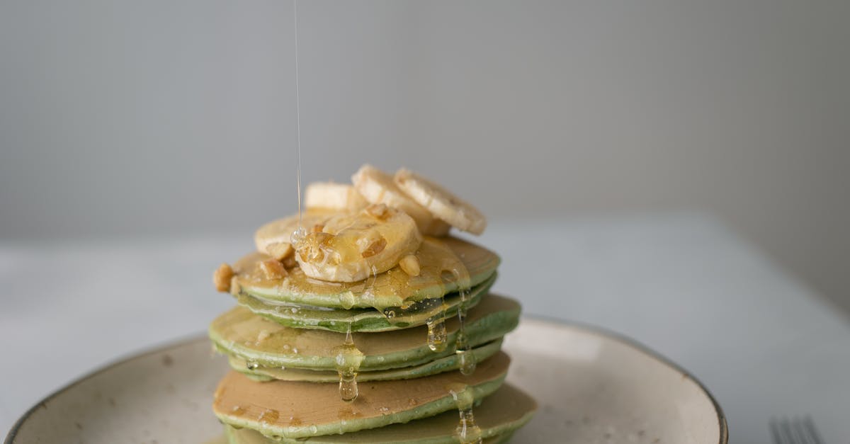 Is 'honey in crystallized form' the same as 'raw honey'? - Tasty pancakes with sweet fresh banana on top Is 'honey in crystallized form' the same as 'raw honey'? - Tasty pancakes with sweet fresh banana on top