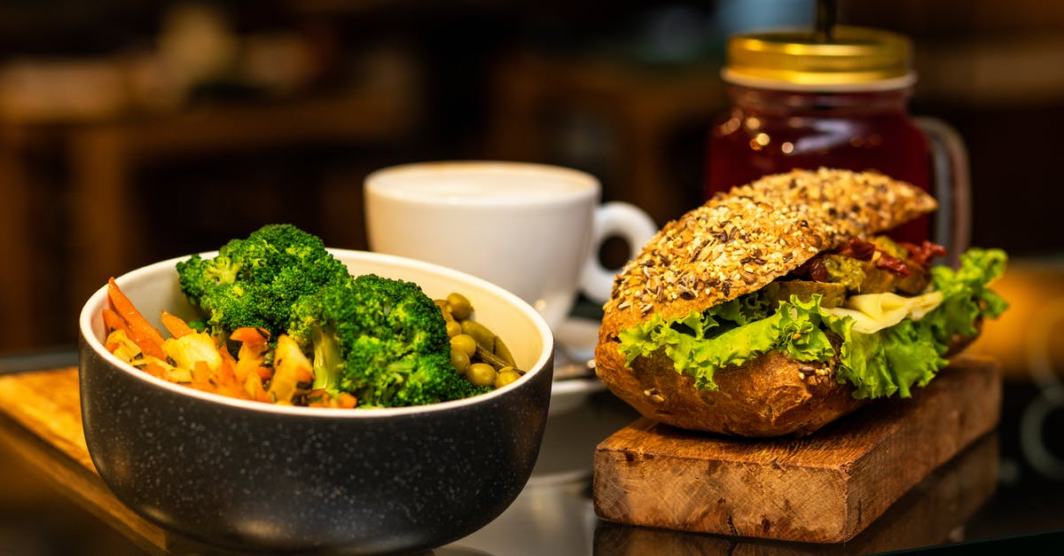 Is a grilled cheese sandwich still considered a grilled cheese sandwich if it contains a third slice of bread? [closed] - Burger With Lettuce and Cheese