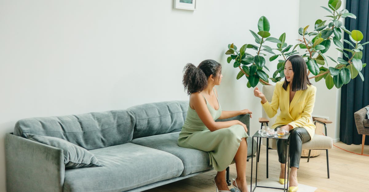 Is it normal for collard greens to be red? - Women Sitting on Gray Couch Is it normal for collard greens to be red? - Women Sitting on Gray Couch