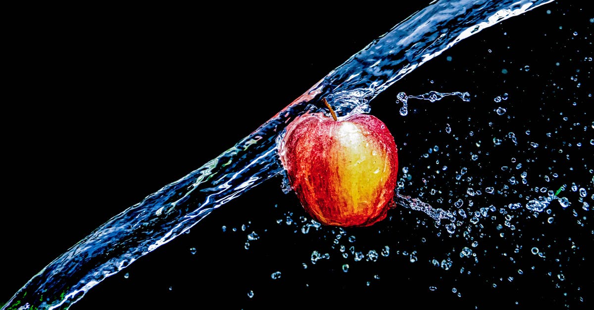 Is it normal to wash an apple, or other fruits, with dish washing liquid? - Washing an Apple with Water Is it normal to wash an apple, or other fruits, with dish washing liquid? - Washing an Apple with Water