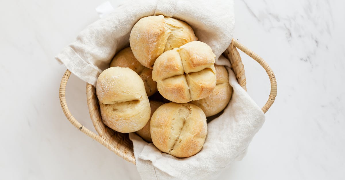 Is there such thing as white wheat berries? - Fresh white bread buns in wicker basket
