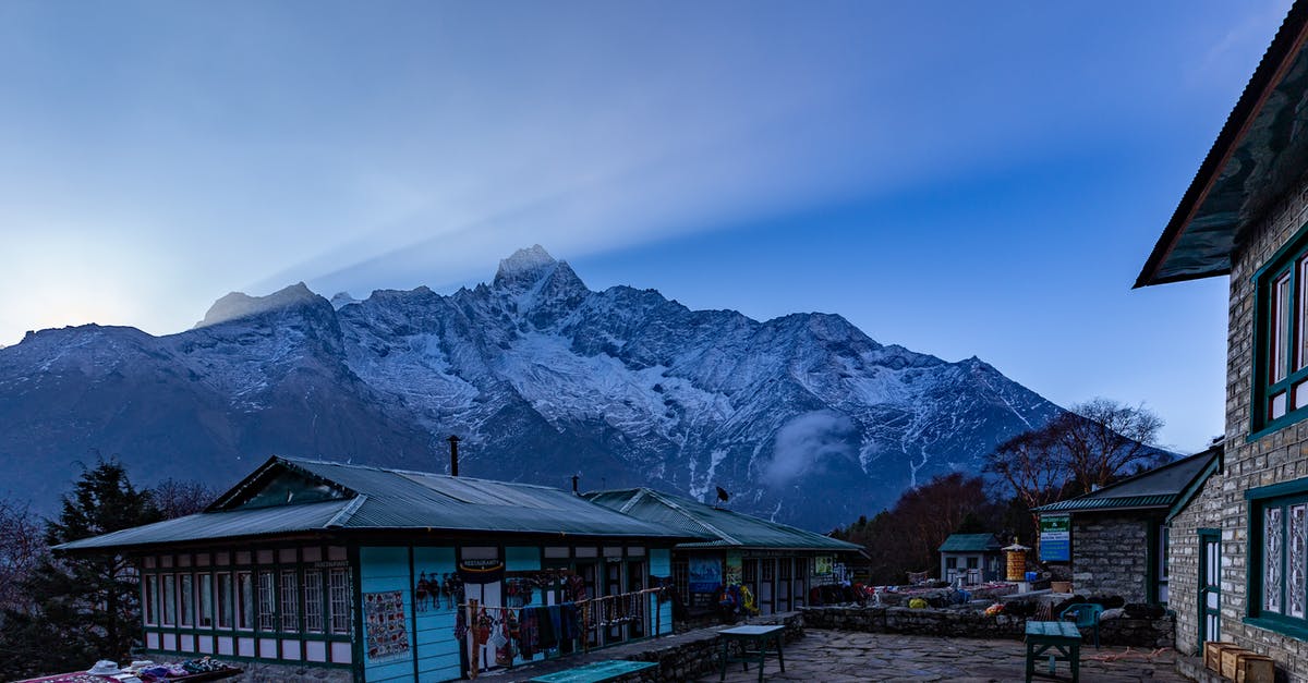 Le Creuset vs. Lodge Enamel - Sonnenaufgang im Himalaya Le Creuset vs. Lodge Enamel - Sonnenaufgang im Himalaya