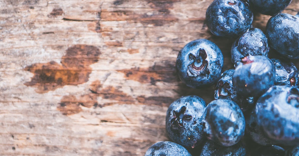 Low-fat quark plus blended blueberries -- texture changes over night? - Close-Up Photography of Blueberries Low-fat quark plus blended blueberries -- texture changes over night? - Close-Up Photography of Blueberries